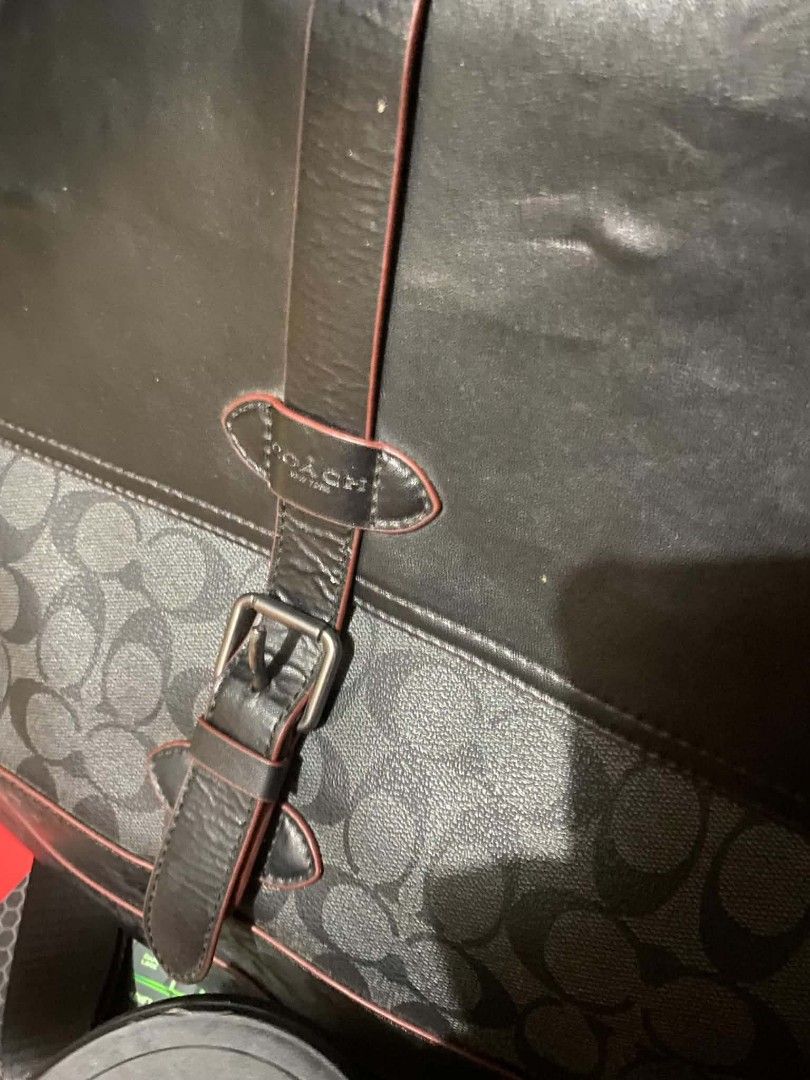 Laptop bag (Category: Cross-body Bags) located in Manila. Submitted by glaiza02 (Listing ID 1466802335, Image 3). Description: .