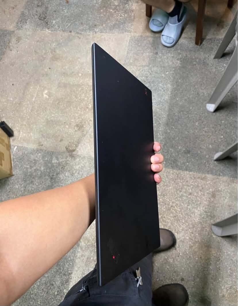 RUSH RUSHHHH Lenovo ThinkPad X1 Carbon (Category: Laptops & Notebooks) located in Dasmarinas. Submitted by calmocean.c0a32f (Listing ID 1466830219, Image 3). Description: - Model: Lenovo ThinkPad X1 Carbon (Black chassis with iconic red TrackPoint) - OS: Windows 11 Pro installed and ready to use - Processor: Intel Core i5-8250U @ 1.60GHz - Memory: 8GB RAM, 256 SSD upgradeable - Condition: Well-tested, 100% fully functioning solid work machine PRI
