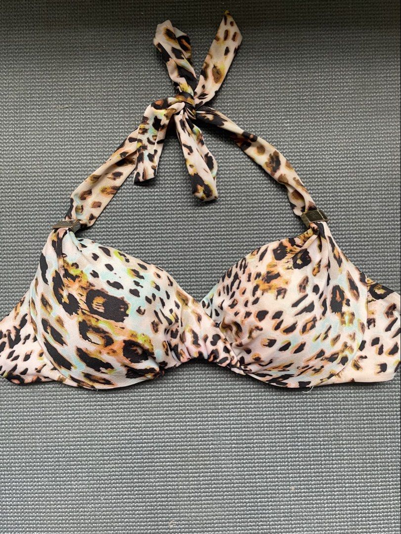 VS Leopard 🐆 BRA (Category: Bikinis & Swimsuits) located in Mandaluyong City. Submitted by summahtohdayph (Listing ID 1466800864, Image 1). Description: - Trendy leopard print with pops of light blue and yellow multi-color spots - Flattering halter neck tie design with stylish hardware accent rings - Gathered center detail for a chic look - Supportive molded cups for comfort and shape.