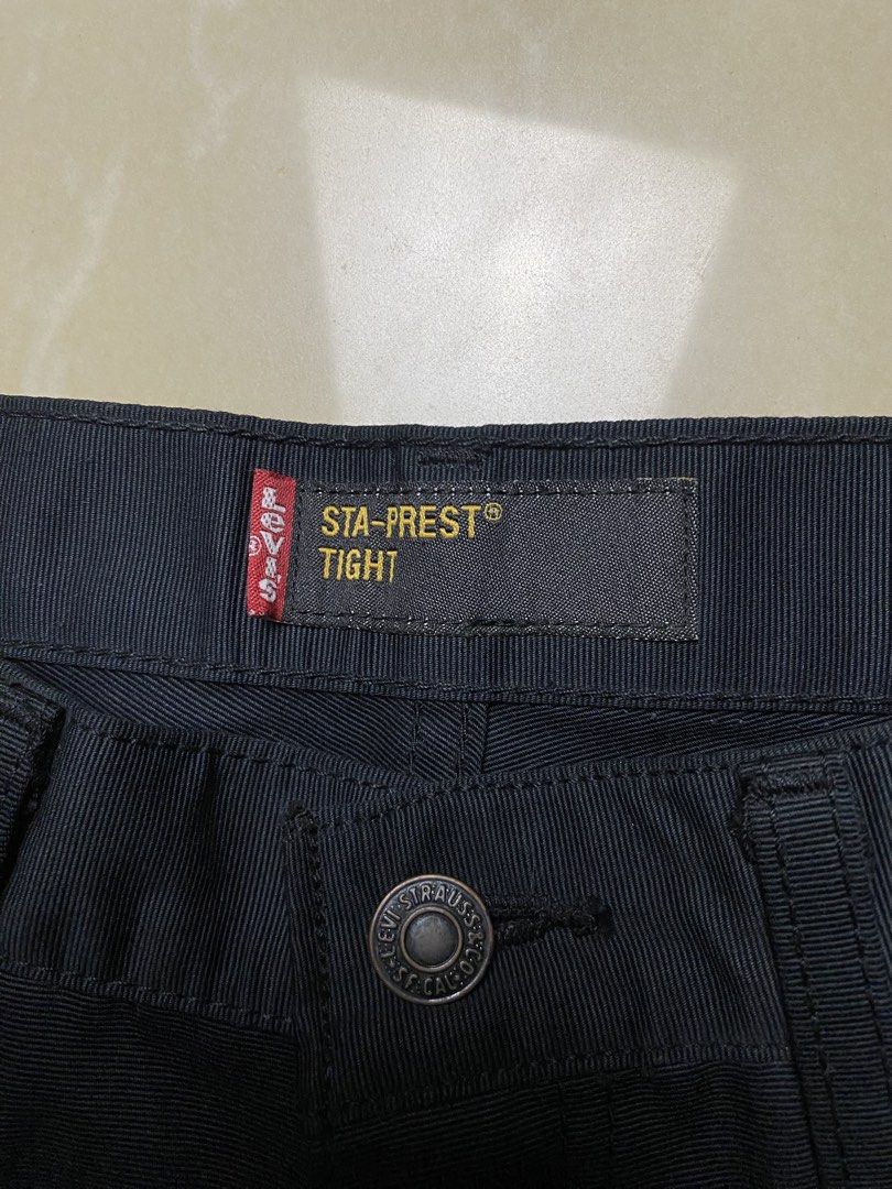 LEVI'S (Category: Jeans) located in Andop. Submitted by maikeygong (Listing ID 1466914807, Image 3). Description: SIZE 28 x 38 NO ISSUE EXCELLENT CONDITION .