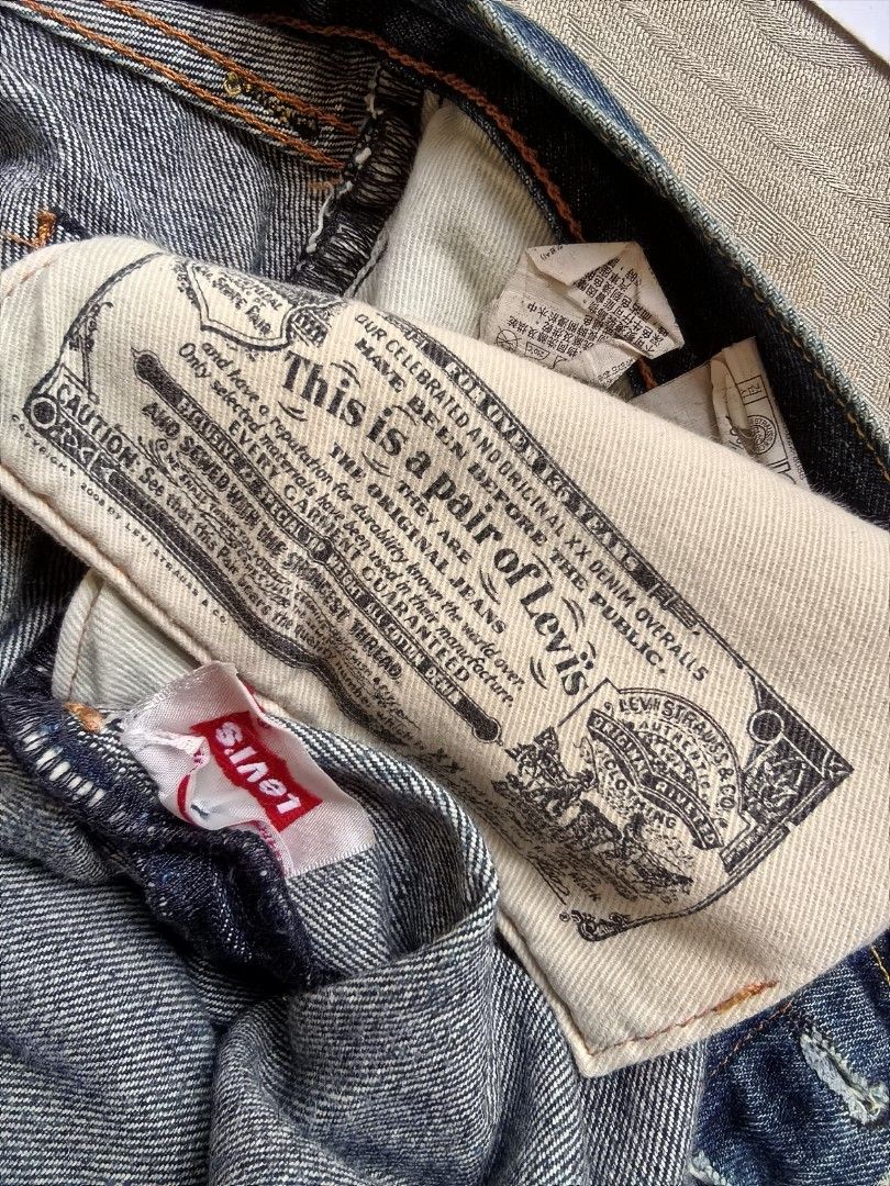 Levis 501 Buttonfly Size 34 Leather Patch (Category: Jeans) located in Pagsanjan. Submitted by japan.streetwear.to.ph (Listing ID 1466778517, Image 3). Description: LEVI'S 501 (LEATHER PATCH) SIZE 34 BUTTONFLY No Issue / Stretchy / Leather Patch Color: Blue Dirty Midwash Excellent As New Condition Length Altered Actual Size: Length38" x Waist34" Stretch: 35" to 36" Leg Opening: 8.5 3800php plus shipping fee..