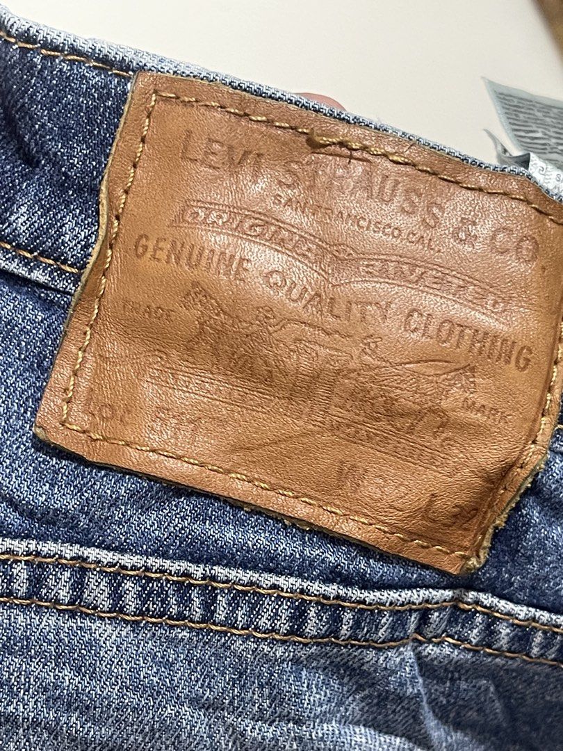 Levi’s 511 Big E size 32 (Category: Jeans) located in Marikina City. Submitted by joshuaades21107 (Listing ID 1466839543, Image 2). Description: Levis 511 Big E Size 32 38 length Minor flaws, see pictures for reference Due to his age.