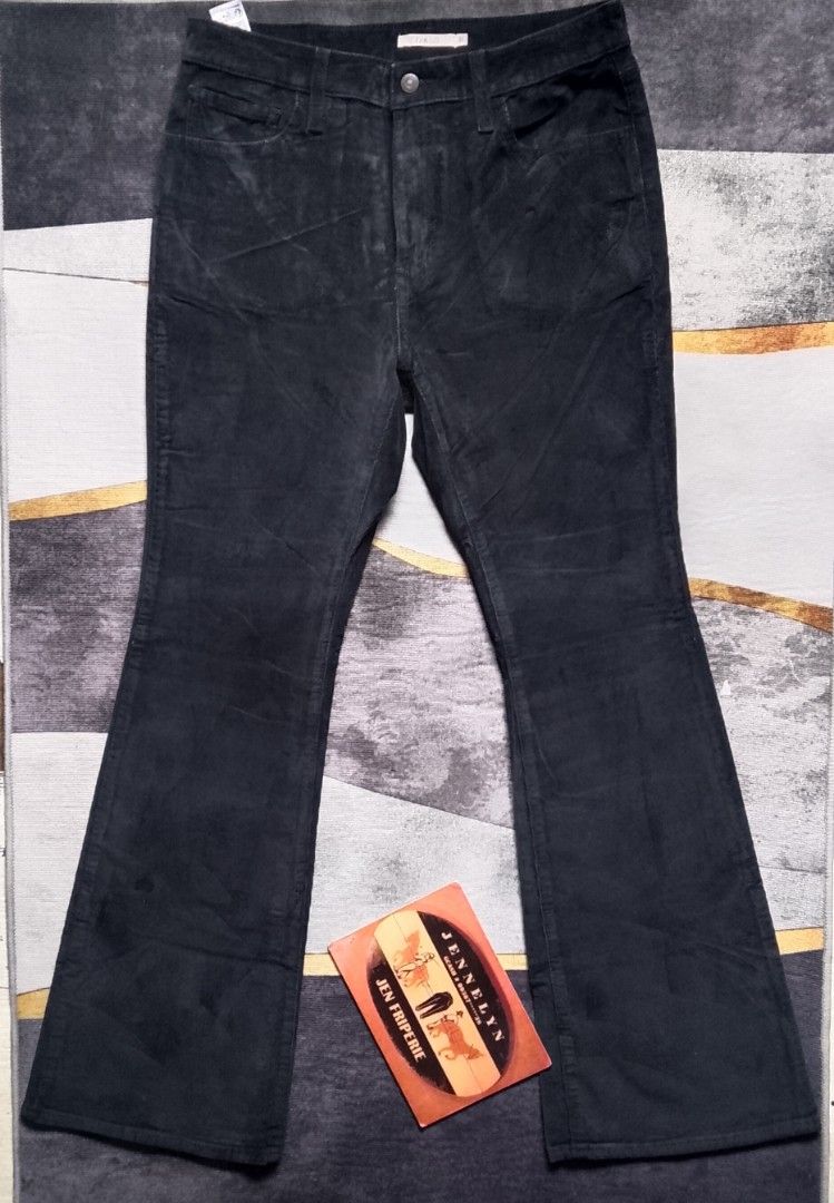 Levi's 726 high rise flare (Category: Jeans) located in Calbayog City. Submitted by jen1027 (Listing ID 1466815513, Image 2). Description: LEVI'S 726 HIGH RISE FLARE BLACK CORDUROY Size 31 L 32 On Tag Actual Waistline 32-35 Actual Length 42.2 Hem 10.2 Made In Sri Lanka Excellent Condition Price 899 + Sf ⛔ Payment First ⛔Mop-Gcash ⛔Location-Calbayog City Samar ⛔Courier-J&T Pm.