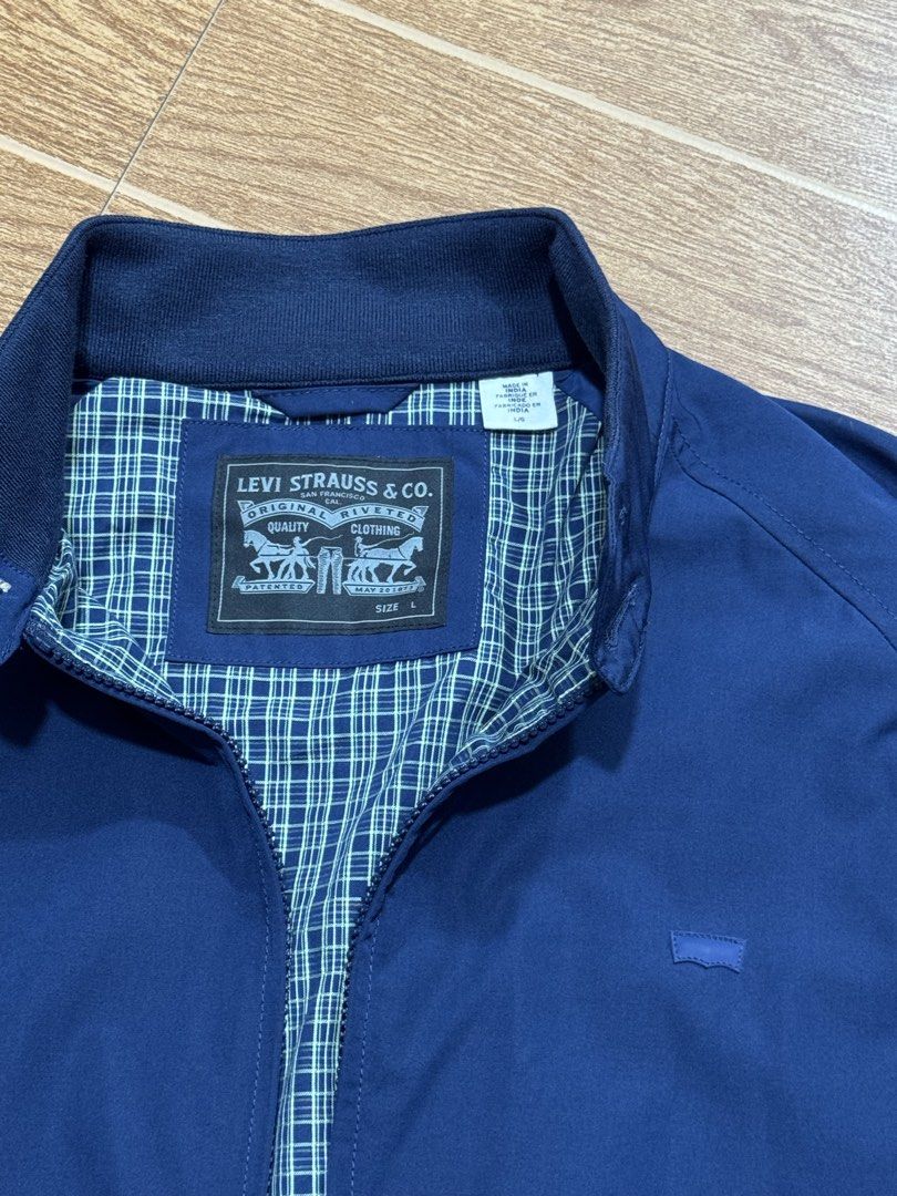 levis backer harrington jacket (Category: Coats, Jackets and Outerwear) located in Taguig. Submitted by marckusz-986e (Listing ID 1466807359, Image 2). Description: Levis backer harrington Jacket size large 26 width 27 lenght no issue brandnew condition taguig loc 📩📩📩.