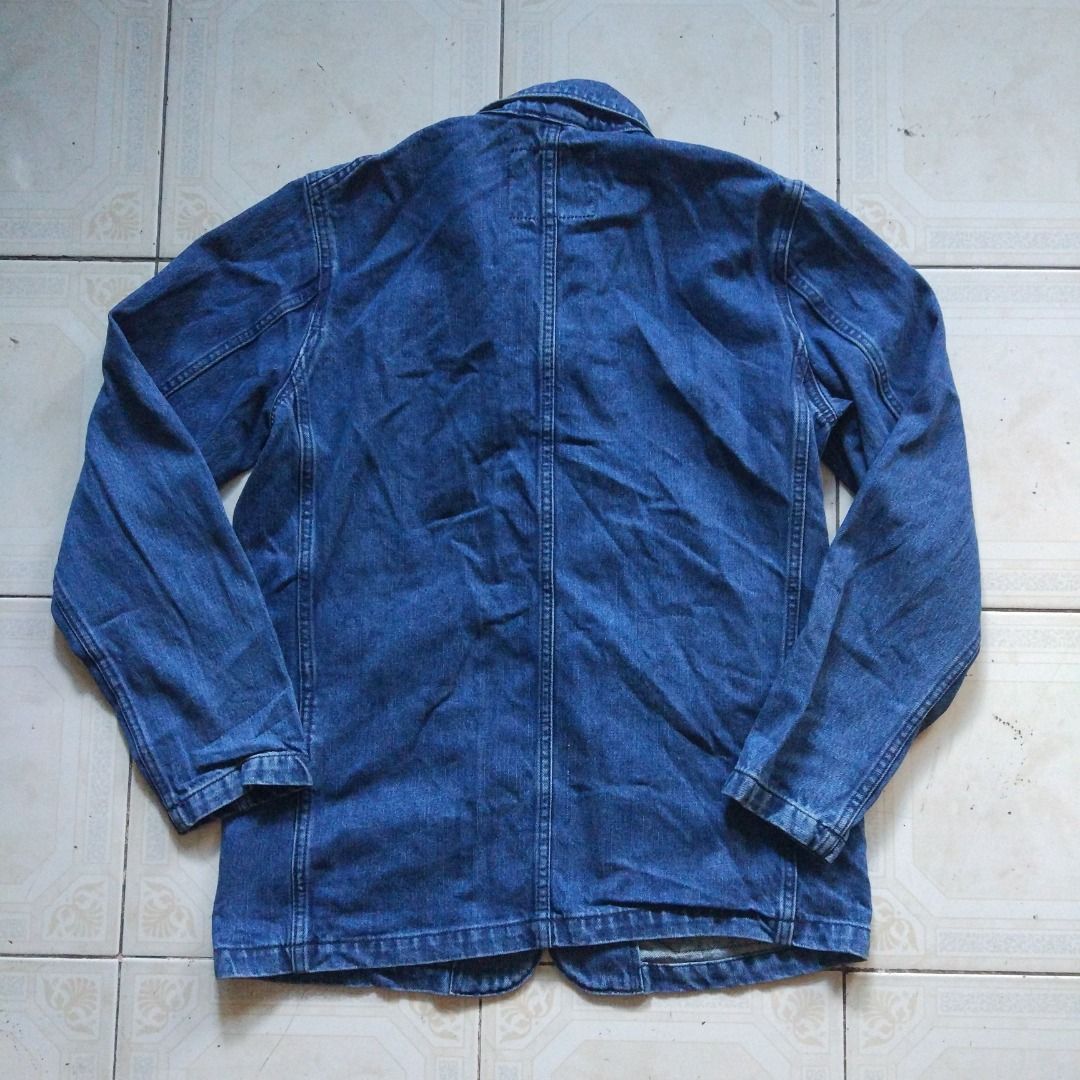 Levis Denim Chore Jacket M (Category: Coats, Jackets and Outerwear) located in Pasay City. Submitted by denimdude.ph (Listing ID 1466846801, Image 2). Description: fabric run at the back, last pic.