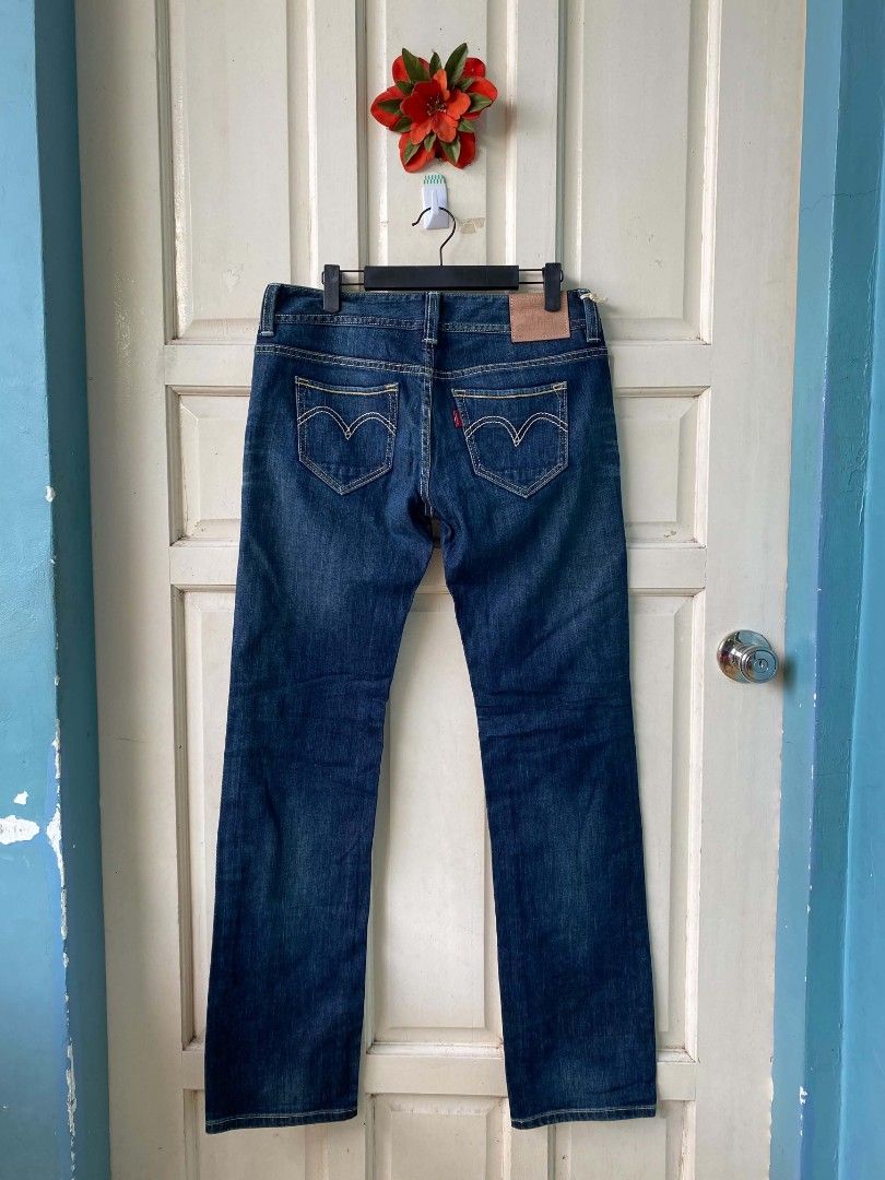 Levi's Jeans (Category: Jeans) located in Argao. Submitted by royalowl-888 (Listing ID 1466904054, Image 2). Description: LEVI'S Jeans Size 29 to 30 Length 41 Hem 8 BRAND NEW WITH HANGTAG 3,790 Hongkong dollars sobrang solid location Visayas.