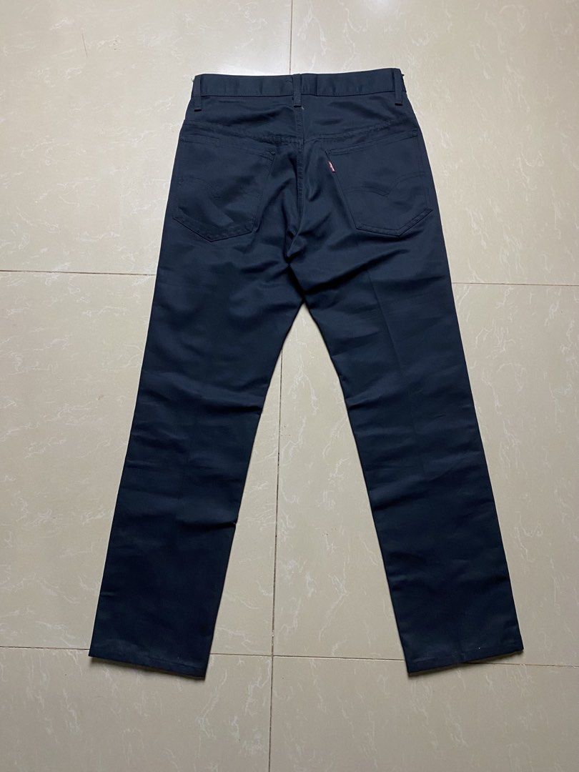 LEVI'S STA - PREST TIGHT (Category: Jeans) located in Davao. Submitted by maikes_finds (Listing ID 1466907867, Image 1). Description: SIZE 28 x 38 NO ISSUE.