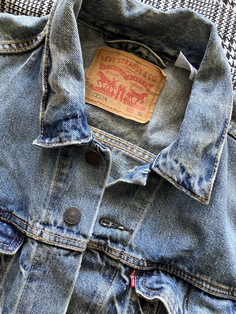 Levi’s vintage denim trucker (Category: Coats, Jackets and Outerwear) located in Angeles City. Submitted by jnwsurplus (Listing ID 1466821434, Image 2). Description: Plssse see pictures In good condition Medium size Color vary due of light 25inch length 24inch shoulder Fit to fit 21inch.