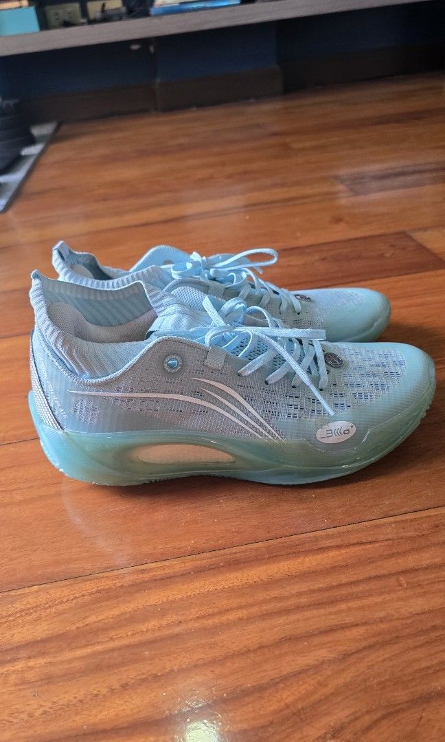 Li ning 808 2 ultra (Category: Sneakers & Footwear) located in Quezon City. Submitted by GGPY5 (Listing ID 1466965697, Image 1). Description: way of wade - lining 808 2 ultra - Oxygen Condition 9/10 insanely strong spike no box used indoors only issue : minimal yellowing on outsole but does not affect perfomance. dm to send more pictures and videos..