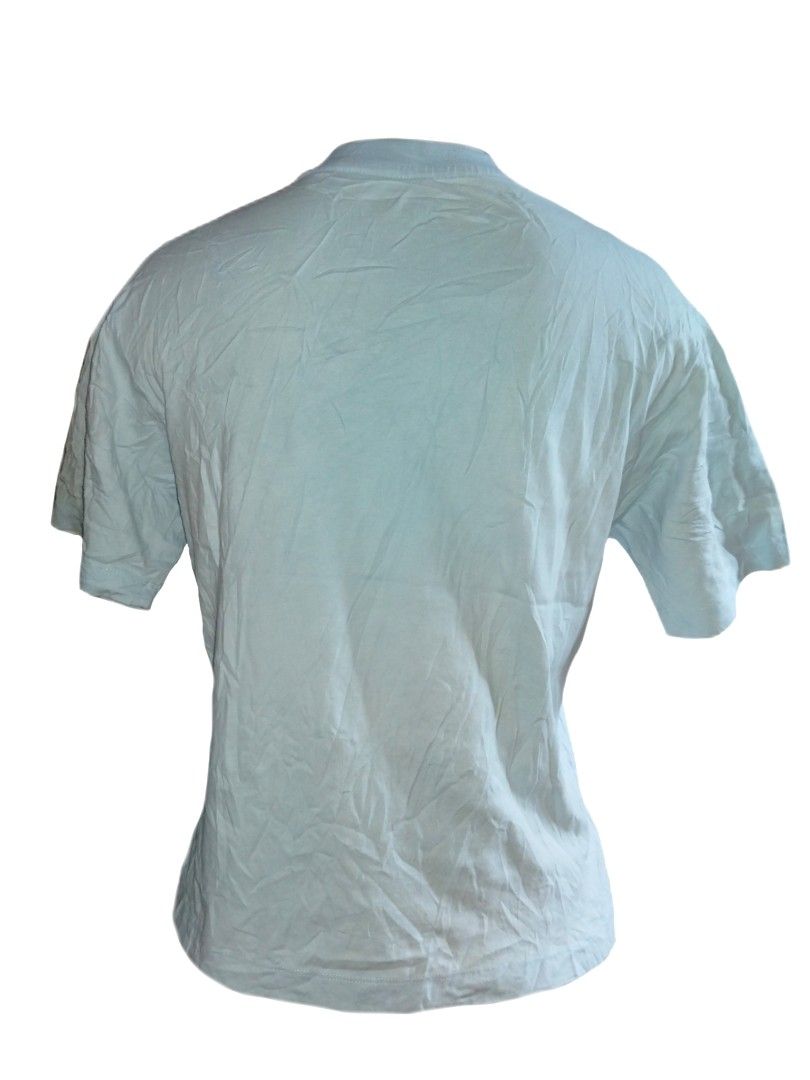 Light Blue Pocket T-Shirt Casual Tee (Category: Tshirts & Polo Shirts ) located in Manila. Submitted by thriftythreads1903 (Listing ID 1466930470, Image 2). Description: - Color: Light blue - Fit: Relaxed fit with a crew neck and short sleeves - Details: Chest pocket and small side tag - Material: Soft and comfortable cotton - Style: Versatile everyday basic, pairs easily with jeans or shorts.