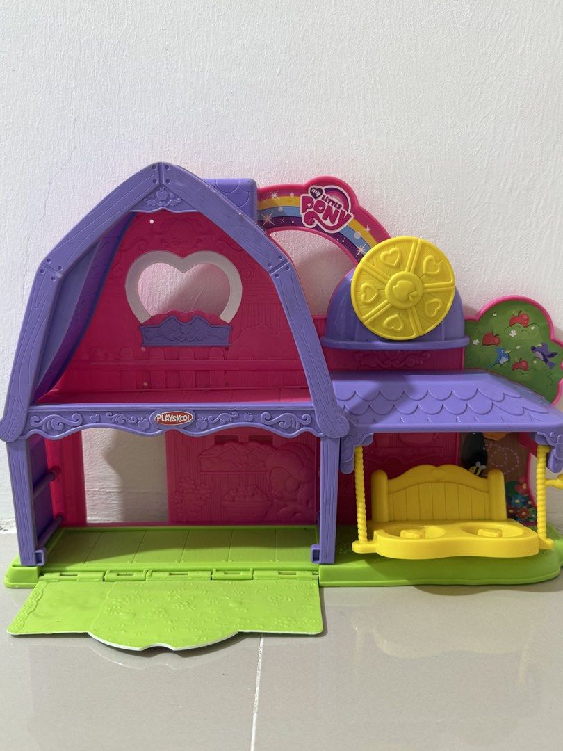 Little pony toy house (Category: Interactive Toys) located in Cabuyao City. Submitted by affordable_love_items (Listing ID 1466783120, Image 2). Description: .