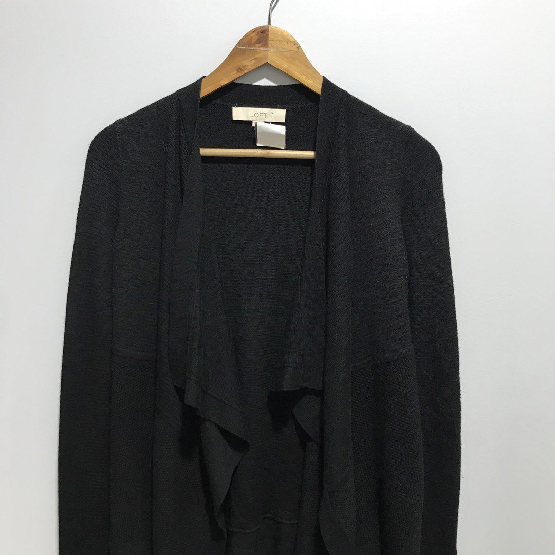 LOFT Black Open Cardigan (Category: Coats, Jackets and Outerwear) located in Cavite. Submitted by tanya.valentin (Listing ID 1466889737, Image 1). Description: - 20x30.