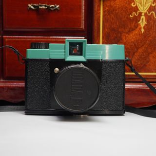 (Category: ) located in . Submitted by retrocameraph (Listing ID 1466944906, Image 1). Description: .