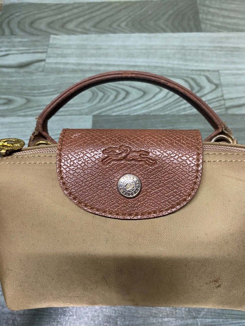 Long Champ mini (Category: Cross-body Bags) located in Pasig City. Submitted by jstnisidor81288 (Listing ID 1466917949, Image 3). Description: .