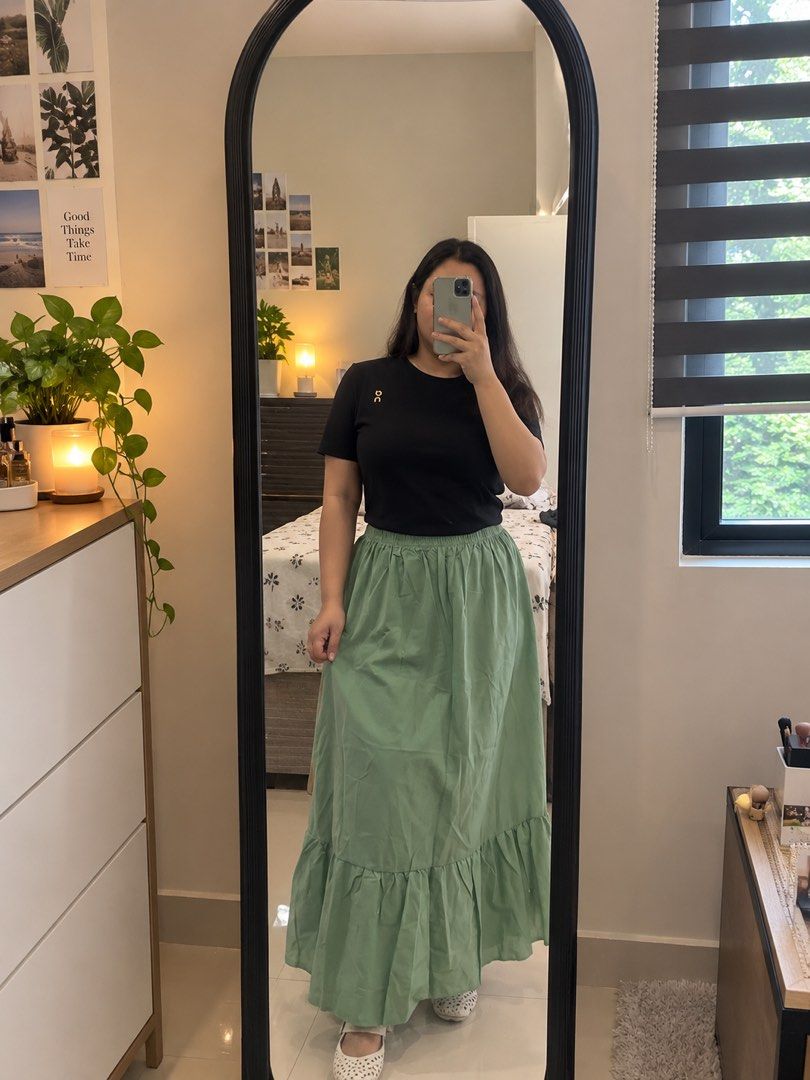 Long skirt (Category: Skirts) located in Cabuyao City. Submitted by jennilyn_13 (Listing ID 1466931658, Image 2). Description: 2 colors available small-4xl kasya .