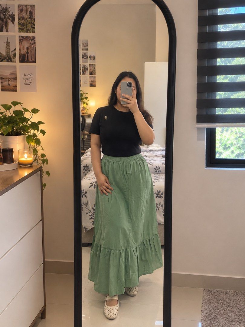 Long skirt (Category: Skirts) located in Cabuyao City. Submitted by jennilyn_13 (Listing ID 1466931658, Image 3). Description: 2 colors available small-4xl kasya .