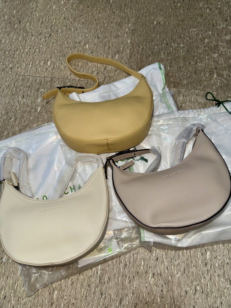 Longchamp Boxford Crescent Shoulder Bag Leather (Category: Luxury Bags & Wallets) located in Imus. Submitted by avielicious (Listing ID 1466910811, Image 2). Description: - Brand new Longchamp crescent shoulder bag - Available in 3 neutral tones: cream, taupe, and pale yellow - Premium textured leather material - Secure zipper closure - Adjustable shoulder strap - Chic debossed Longchamp logo on the front - Elegant silver-tone hardware - Protecti