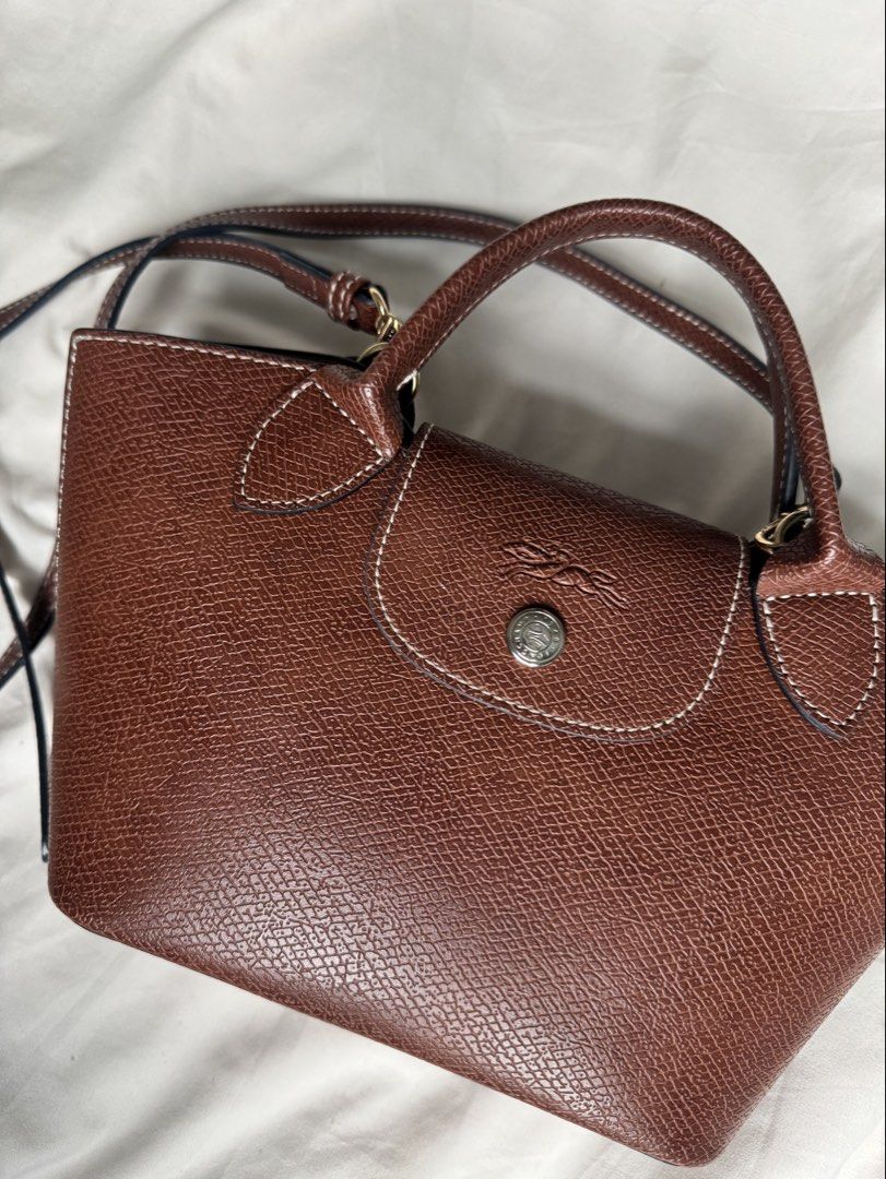 Longchamp Brown Shoulder Bag (Category: Shoulder Bags) located in Davao. Submitted by charmisokay (Listing ID 1465939260, Image 3). Description: Bought for 2k+ in Vietnam No inclusions.