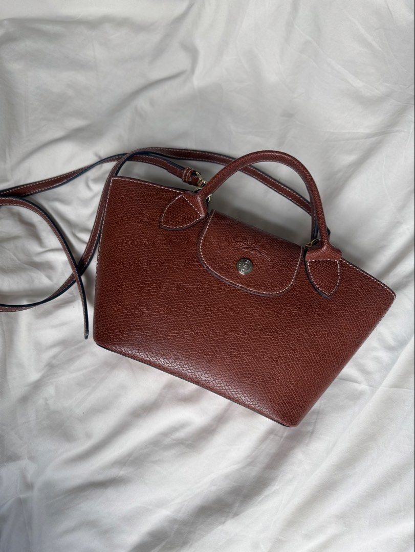 Longchamp Brown Shoulder Bag (Category: Shoulder Bags) located in Davao. Submitted by charmisokay (Listing ID 1465939260, Image 1). Description: Bought for 2k+ in Vietnam No inclusions.