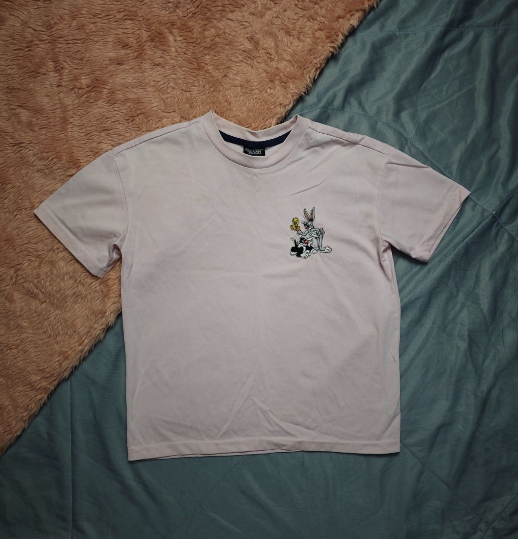 LOONEY TUNES KIDS TEE (Category: Babies & Kids Fashion) located in Imus. Submitted by eykc01 (Listing ID 1466906613, Image 1). Description: EUC-LIKE NEW 8-10YO.