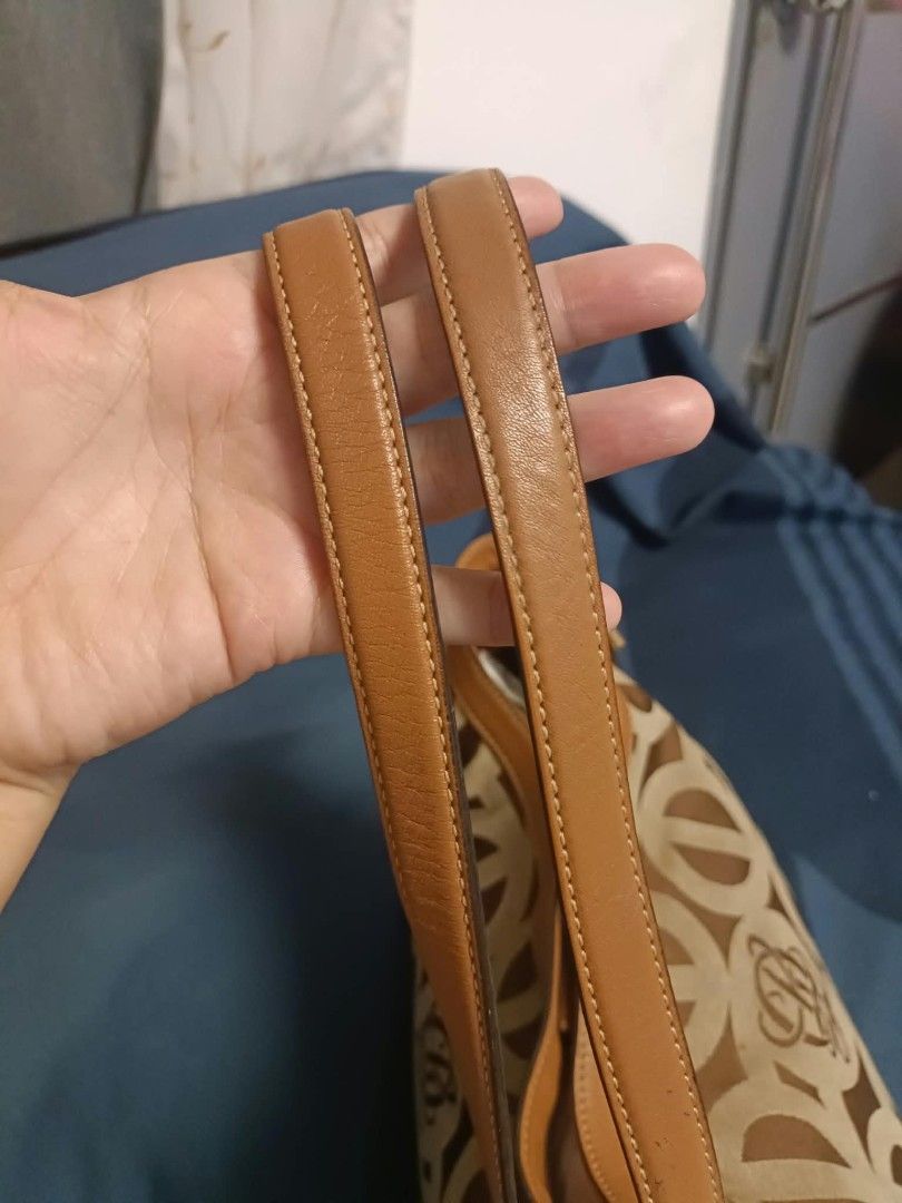 Louis Quatorze monogram canvas shoulder/hobo bag (Category: Shoulder Bags) located in Manila. Submitted by reneemaygo42069 (Listing ID 1466881164, Image 3). Description: 👜✨ Preloved Bags for Sale! ✨ Decluttering my bags as I’m mostly using mommy bags now. 🥹💕 Letting these preloved beauties find a new home and a new owner who’ll love and use them! 🤍 PM if interested! 💌.