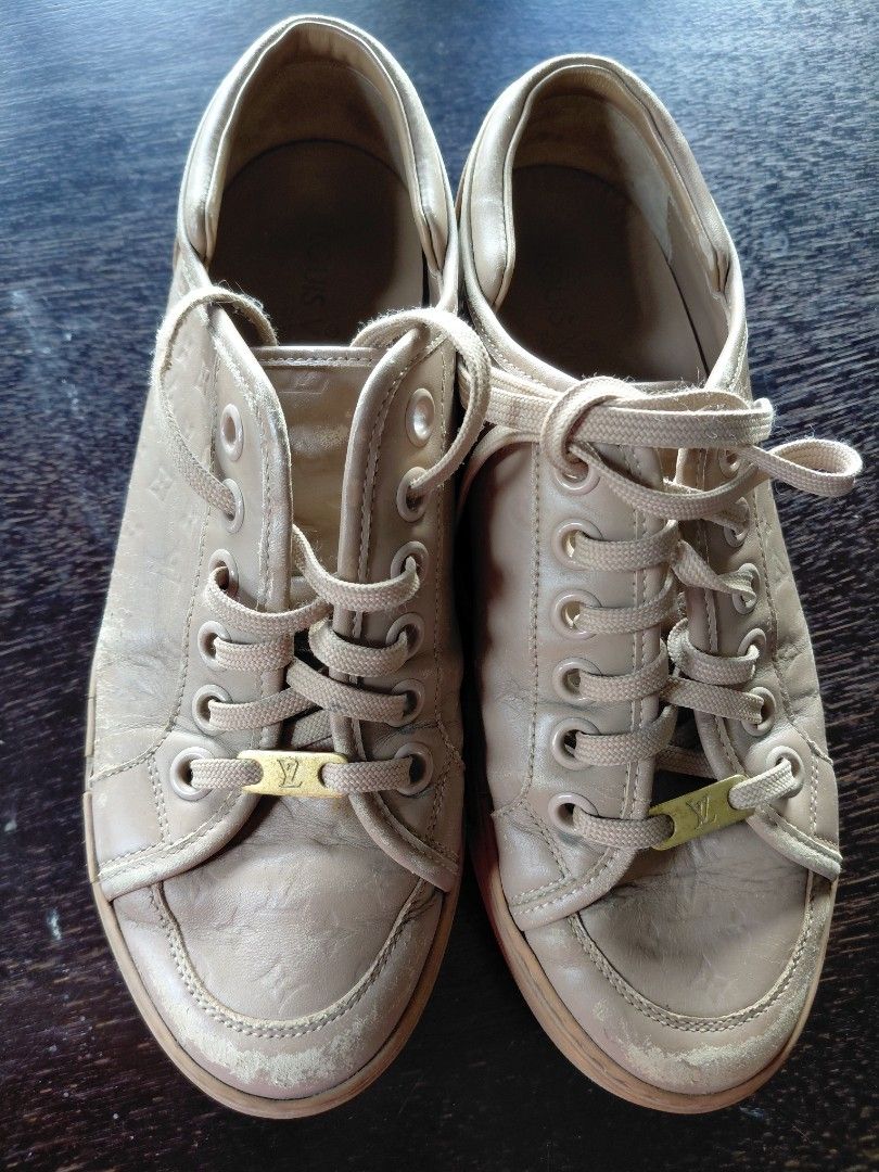 Louis Vuitton Monogram Sneakers (Category: Sneakers) located in Baguio. Submitted by undressme24 (Listing ID 1466930937, Image 2). Description: - Authentic Louis Vuitton sneakers - Classic monogram pattern embossed on leather - Lace-up style with gold-tone hardware - Soles feature the iconic LV logo - Stylish and perfect for everyday wear Flaws can be seen sa Pic Kasya sa Size 38 EU .