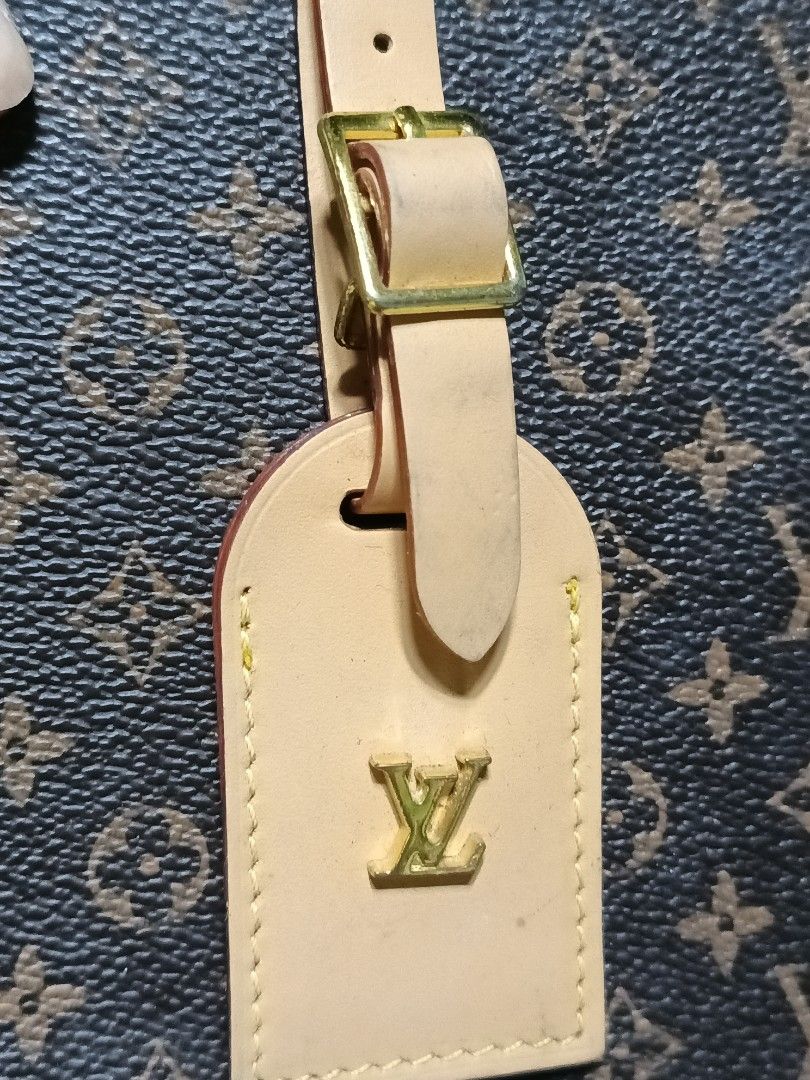 Louis Vuitton Monogram Vanity PM Circular Vanity Case Bag (Category: Luxury Bags & Wallets) located in Lucena. Submitted by jeankristi73450 (Listing ID 1466950483, Image 2). Description: - Brand: Louis Vuitton - Style: Round structured vanity bag - Material: Classic Monogram canvas with Vachetta leather trim - Hardware: Gold-tone - Features: Top handle, detachable shoulder strap, front lock closure, and bottom protective feet - Interior: Light pi