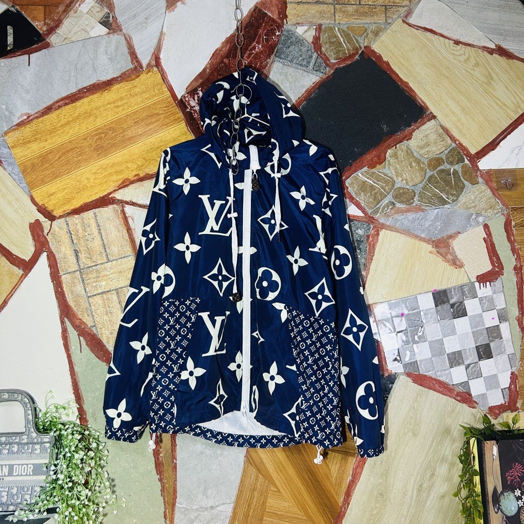 Louis vuitton windbreaker jacket (Category: Luxury Apparel) located in Baguio. Submitted by kckc_luxury (Listing ID 1466902923, Image 1). Description: 🌸 TINY PINK SPOTS ARE LENS DAMAGE, NOT CLOTH STAINS ————————— ❗️KINDLY READ BEFORE MAKING AN OFFER❗️ LISTING DETAILS size:Large width x length (inches):22x29 condition: EXCELLENT --- MOP: Gcash / BPI MOD: J&T / JRS LOCATION: Baguio City --- NOTE: • Manage your expectations • Photos did not go unde