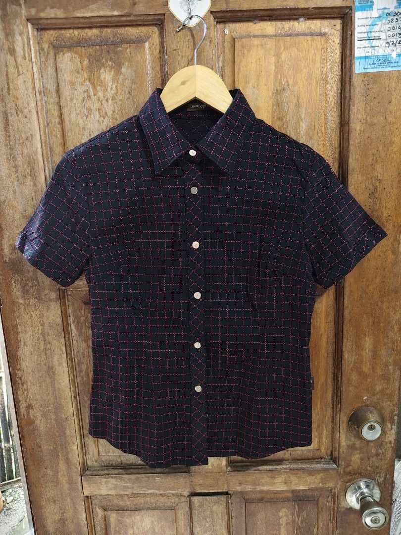 Louis Vuitton Women's Button Down Polo (Category: Others Tops) located in Iloilo. Submitted by branded-boy0422_16 (Listing ID 1466787379, Image 1). Description: W: 16 L: 23 Good as new No issue.