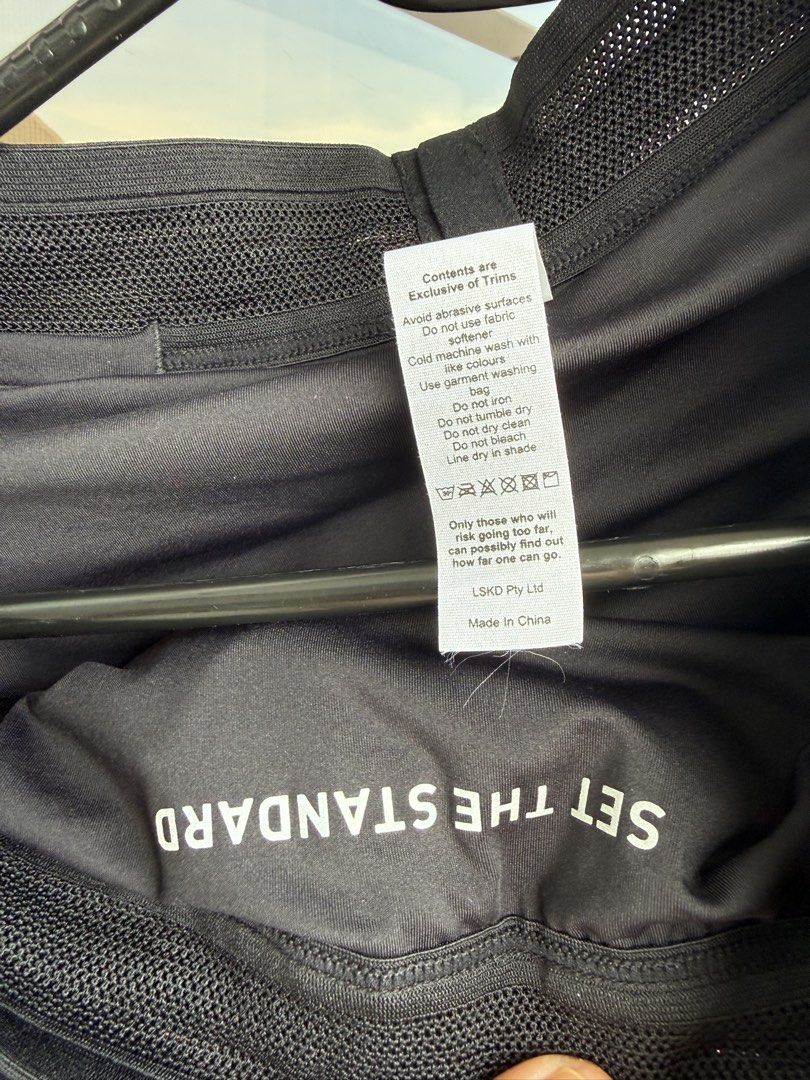 LSKD Accelerate 3" High-Rise Running Short Black Small (Category: Activewear) located in Taguig. Submitted by tadaburr (Listing ID 1466792979, Image 3). Description: Ultra-lightweight, quick drying fabric 3” inseam High-Rise waistband (5.5cm added to front rise) with vented mesh and external drawstring High split at side seam for total freedom of movement Raw cut edges Hidden back pocket for key or gel Built in liner Front and back branding 94% P