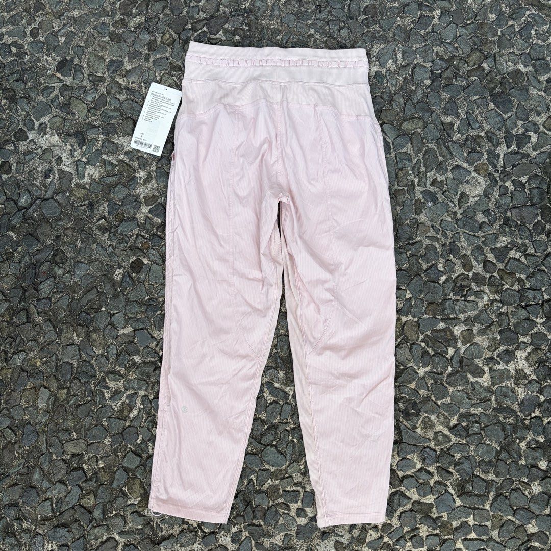 Lululemon Dance Studio Crop Pants (Category: Other Bottoms) located in Manila. Submitted by stablesource (Listing ID 1466866321, Image 3). Description: Lululemon Dance Studio Crop Pants Size 4 Dimension: 28 Stretchable Waist 35 Full Length 6 Leg Opening Brand New Kindly Check All Details Before Purchase🤝.