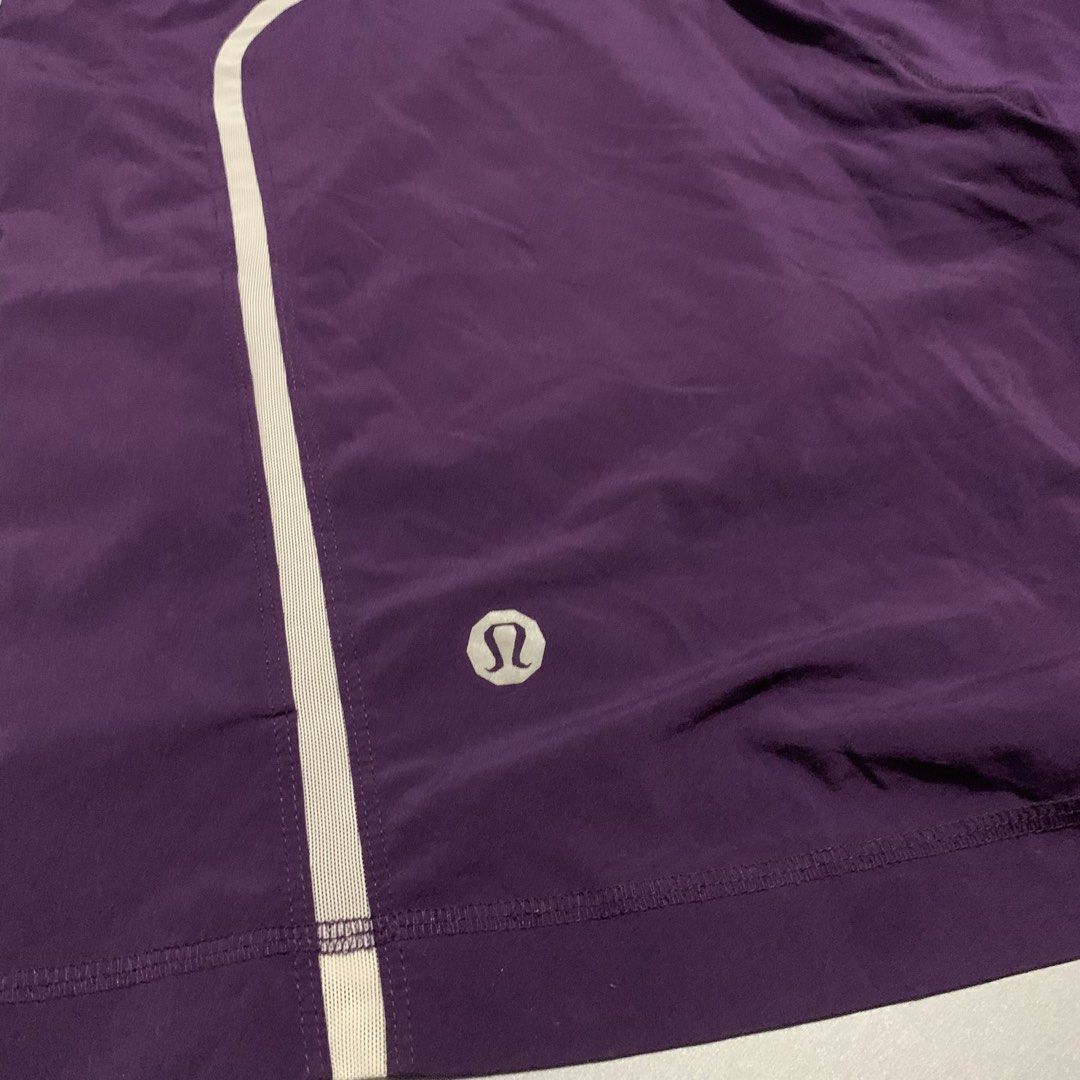 LULULEMON MEN PACE BREAKER SHORTS (Category: Shorts) located in Manila. Submitted by thriftstwodrips (Listing ID 1466965296, Image 3). Description: Authentic With inner cycling and drawstring Working zipper smoothly Faded size dot Actual dimes Waistline 40-45 Length 19 For big boys Color rate 9.8/10 Excellent condition No issue.