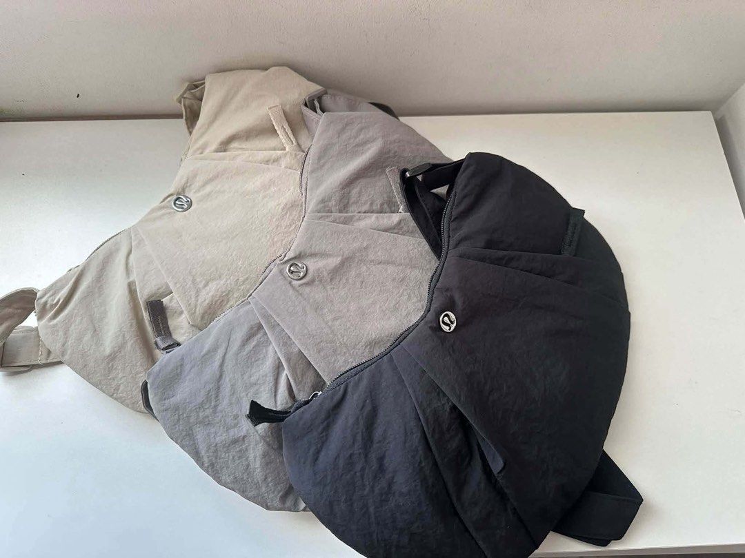 Lululemon Moon Sling Bag (Category: Cross-body Bags) located in Manila. Submitted by YSABELLE_MARGARETTE (Listing ID 1466816014, Image 2). Description: j&t nationwide or lalamove courier around manila PAYMENT FIRST THRU BANK OR GCASH.