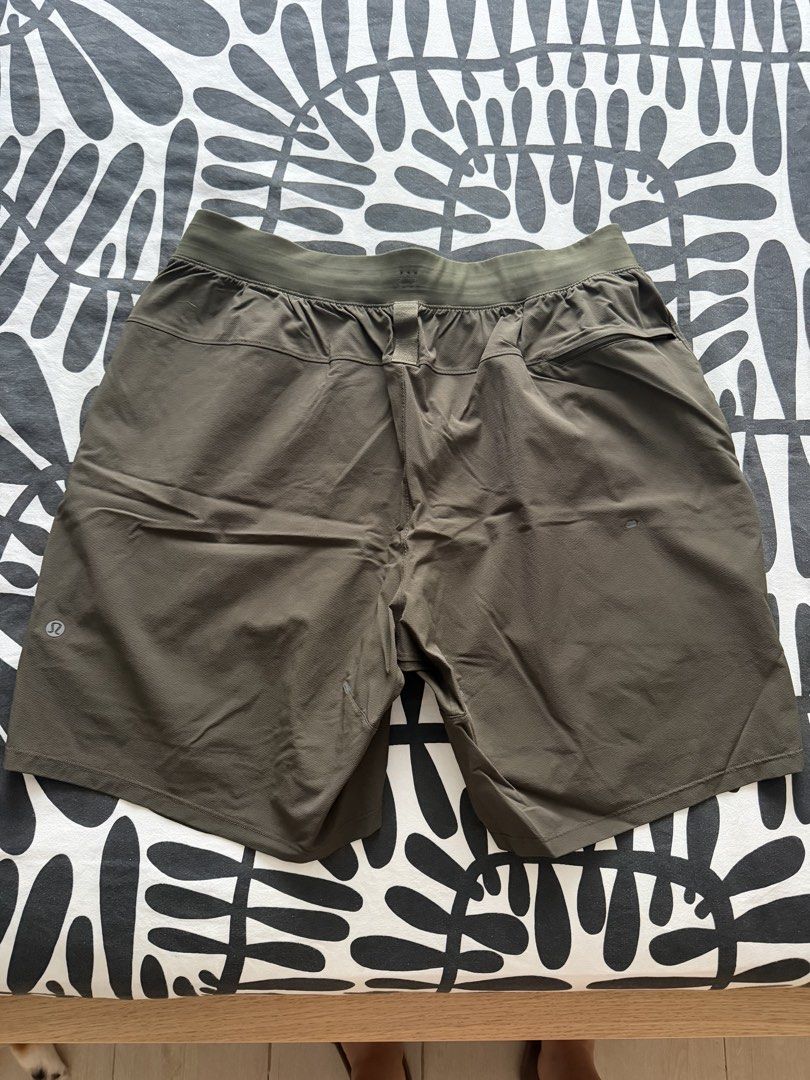 Lululemon Shorts (Category: Activewear) located in Quezon City. Submitted by _cjbarrera (Listing ID 1466790502, Image 1). Description: Flaw see photo.