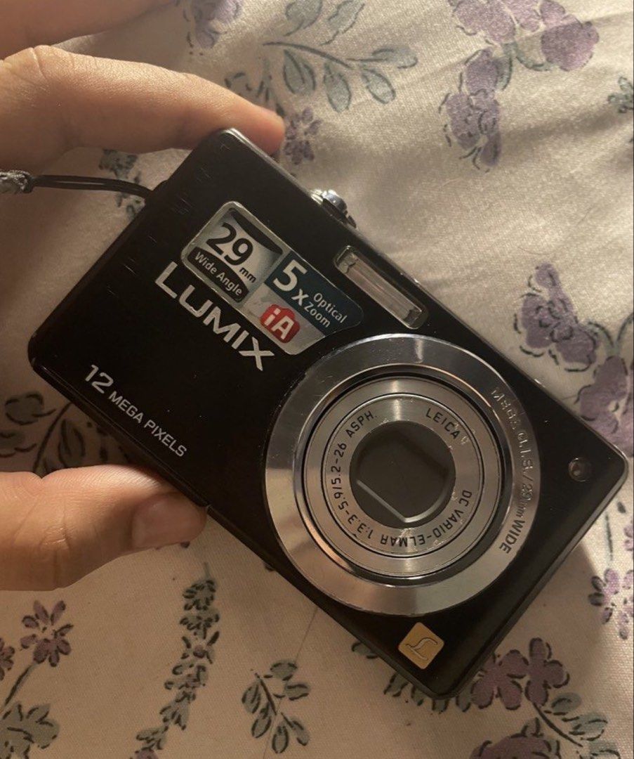 Lumix Panasonic DMC-FS15 (Category: Cameras) located in Rizal. Submitted by itshobiee (Listing ID 1466857193, Image 1). Description: - search n’yo na lang sa google for more info abt this cam hehehe * NO ISSUE ❗️ * *outputs:** 10/10 good for sunset shots * *body cosmetics:** 10/10 clean black * *Inclusions:** * unit * battery * sd card * pouch * charger * freebies sticker modes of payment: _GO TYME / Gcash / MARI BANK _modes of delivery: _J&T **R