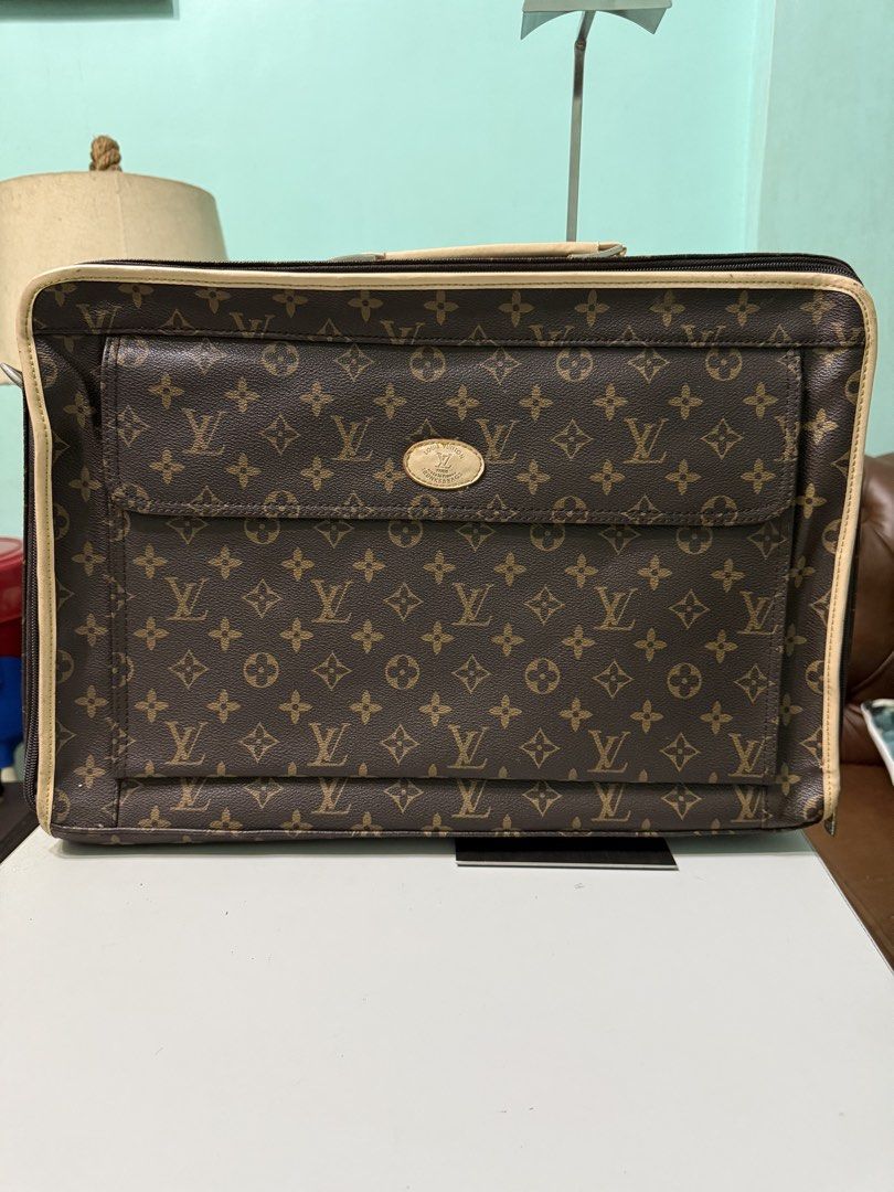 LV Vintage Monogram Laptop/Document Bag (Category: Briefcases) located in Davao. Submitted by annabrd0710 (Listing ID 1466897748, Image 1). Description: -In good condition -Pretty in actual -Auth not guaranteed -Vintage.