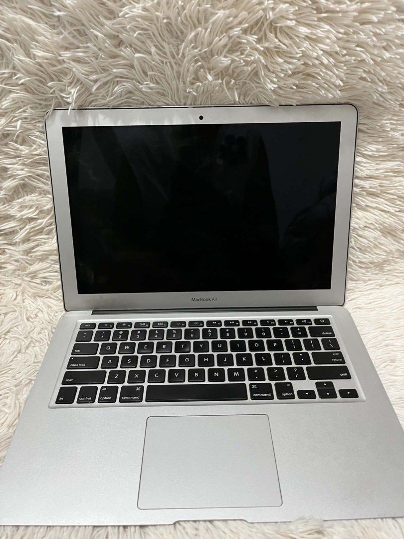 Macbook air 13inch (Category: Laptops & Notebooks) located in Quezon City. Submitted by all_about_retro (Listing ID 1466894820, Image 3). Description: Macbook air 13inch Mid 2012 Makinis lcd Complete keyboard Makinis unit Untested unit Wala akong charger ng macbook Note: Galing ito sa mga lote na nabili ko, wala ren ako alam sa mga macbook As is condition Pickup.