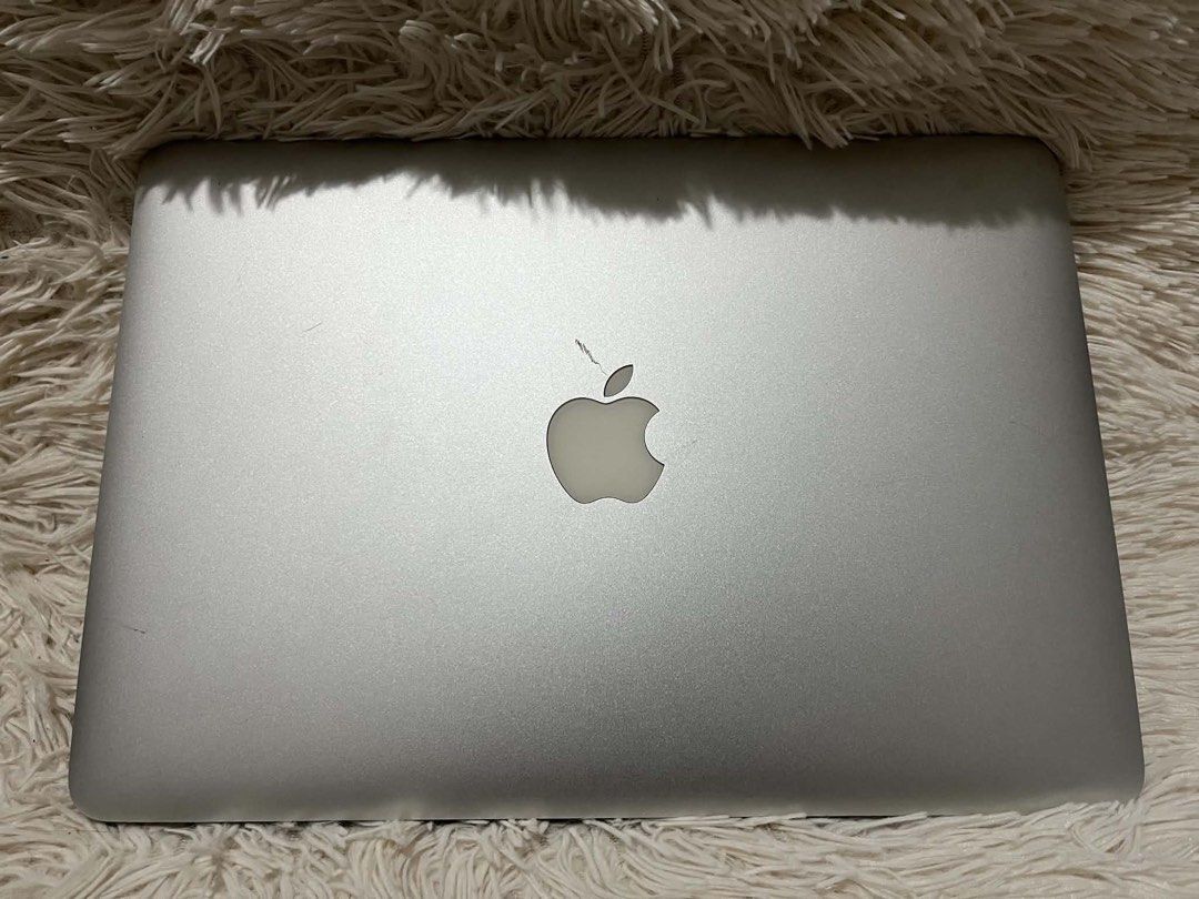 Macbook air 13inch (Category: Laptops & Notebooks) located in Quezon City. Submitted by all_about_retro (Listing ID 1466894820, Image 1). Description: Macbook air 13inch Mid 2012 Makinis lcd Complete keyboard Makinis unit Untested unit Wala akong charger ng macbook Note: Galing ito sa mga lote na nabili ko, wala ren ako alam sa mga macbook As is condition Pickup.