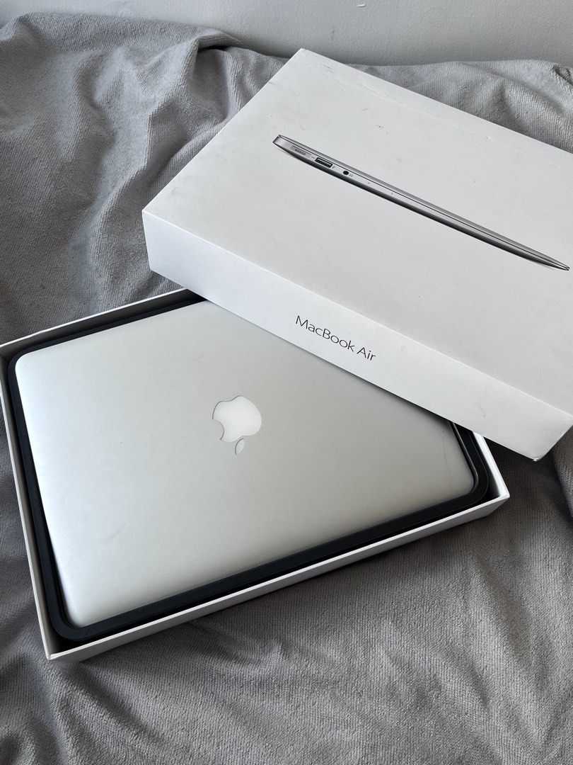 MacBook Air 2017 (Category: Laptops & Notebooks) located in Imus. Submitted by justinelouis (Listing ID 1466722459, Image 1). Description: MacBook Air (13-inch, 2017) Processor: 1.8 GHz Dual-Core Intel Core i5 Memory: 8 GB 1600 MHz DDR3 Graphics: Intel HD Graphics 6000 1536 MB Good condition, still working well Has minor scratches RFS: no longer using/need funds for dental materials Location: Imus, Cavite.