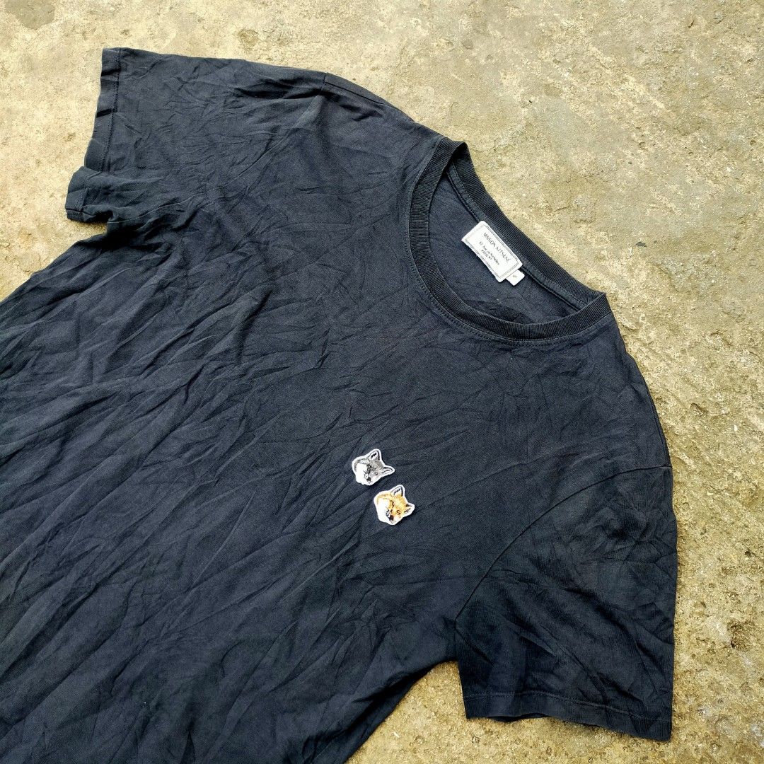 Maison Kitsuné Double Fox Head Patch T-Shirt Size S (Category: Tshirts & Polo Shirts ) located in Zamboanga. Submitted by _oliverbmth (Listing ID 1466833430, Image 2). Description: - Brand: Maison Kitsuné - Color: Dark Grey - Size: S (tag intact) - Design: Rare double embroidered fox head patches (grey and orange) on chest - Fit: Short sleeves, standard straight hem - Condition: Pre-loved with normal signs of wear and fabric creasing - Dimes 18x2