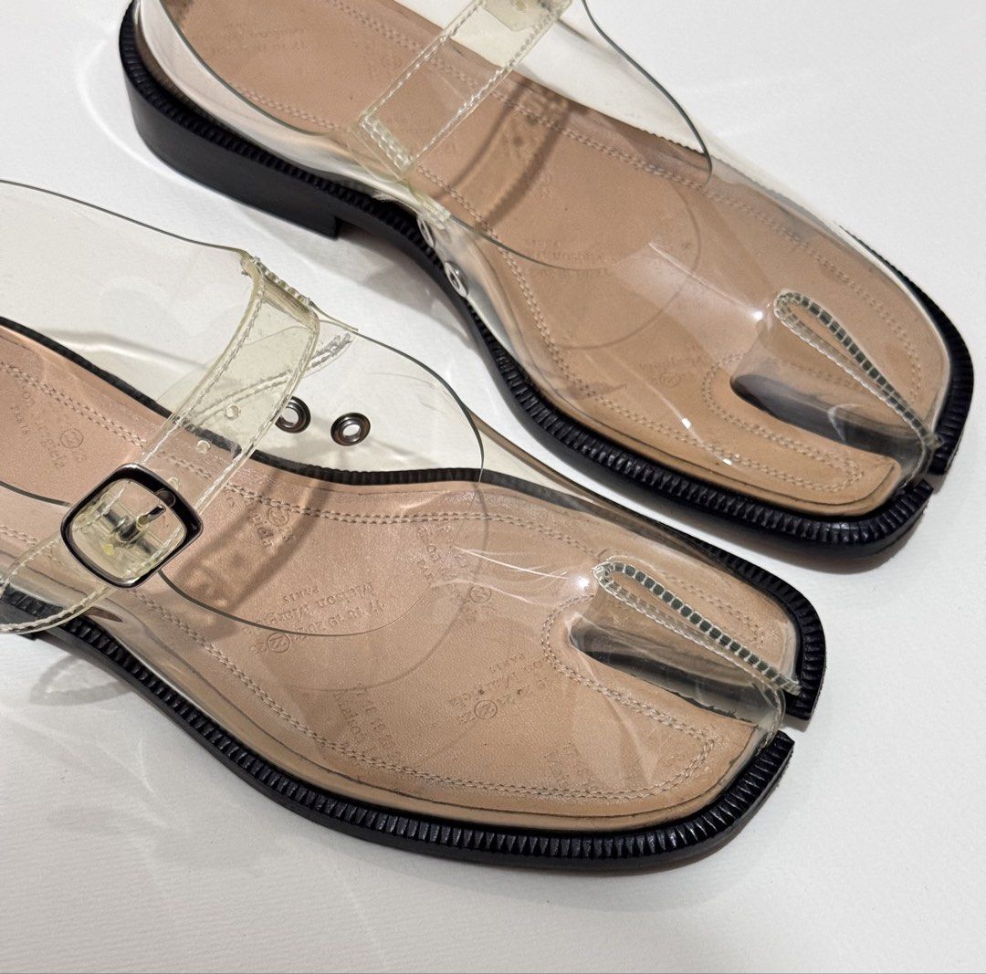 Maison Margiela (Category: Loafers) located in Quezon City. Submitted by byuklph (Listing ID 1466957877, Image 2). Description: Auth💯size35/22cm Excellent condition normal signs of used No inclusion / not yellowish Very nice .