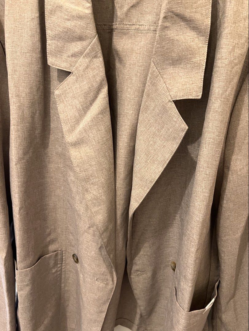 Manfinity Brown Blazer Size L (Category: Coats, Jackets and Outerwear) located in Las Pinas. Submitted by basicapparel_mnl (Listing ID 1466968482, Image 2). Description: - Brand: Manfinity - Color: Nice brown shade - Size: L (label attached at collar) - Closure: Front button - Pockets: Functional front pockets - Fabric: Lightweight with a relaxed drape - Origin: Made in China.