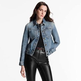 (Category: ) located in . Submitted by closet_reframe (Listing ID 1466779106, Image 1). Description: .
