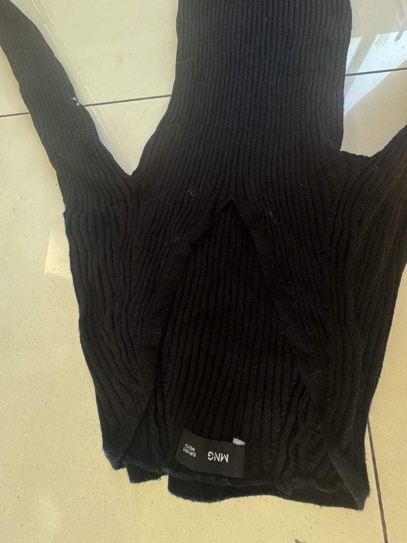 MANGO DRESS BLACK (Category: Dresses) located in Quezon City. Submitted by prelovedsaleitems (Listing ID 1466782246, Image 3). Description: .
