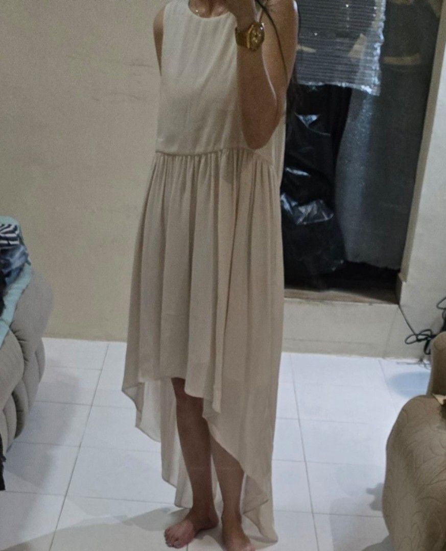 Mango floor dress (Category: Dresses) located in Manila. Submitted by silentphoenix.799537 (Listing ID 1466810407, Image 2). Description: .