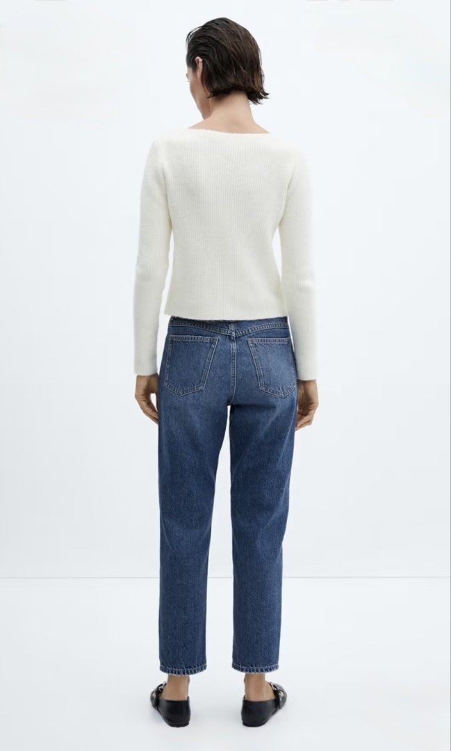 MANGO HIGH RISE MOM JEANS (Category: Jeans) located in Legazpi City. Submitted by arkimin (Listing ID 1466932473, Image 3). Description: Hi! I’m selling my Mango High Rise Mom Jeans. Size EU34.