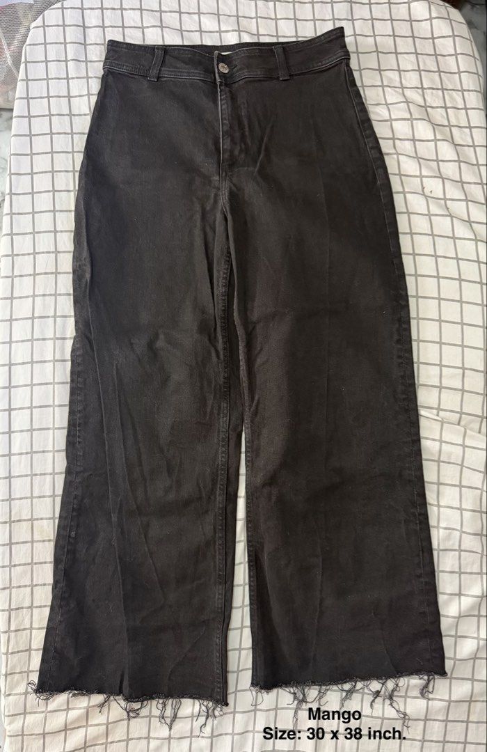 Mango Highwaisted wideleg denim jeans (Category: Jeans) located in Quezon City. Submitted by pinkystrends.co (Listing ID 1466844993, Image 1). Description: .
