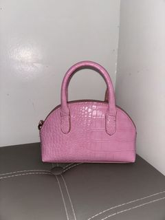 (Category: ) located in . Submitted by shopcee (Listing ID 1466900165, Image 1). Description: .
