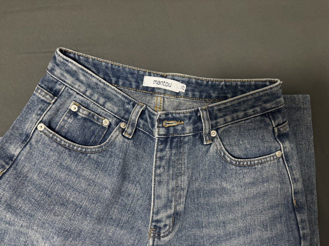 Mantou Denim Pants (Category: Jeans) located in Manila. Submitted by magnifiqueshoppe (Listing ID 1466970666, Image 2). Description: Mantou Pants Rfs: decluterring.
