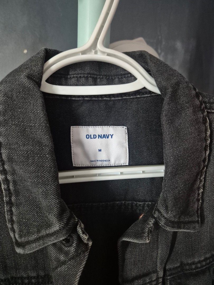 Maong Black Jacket Old Navy (Category: Coats, Jackets and Outerwear) located in Manila. Submitted by cutefinds (Listing ID 1466782884, Image 2). Description: Medium size.